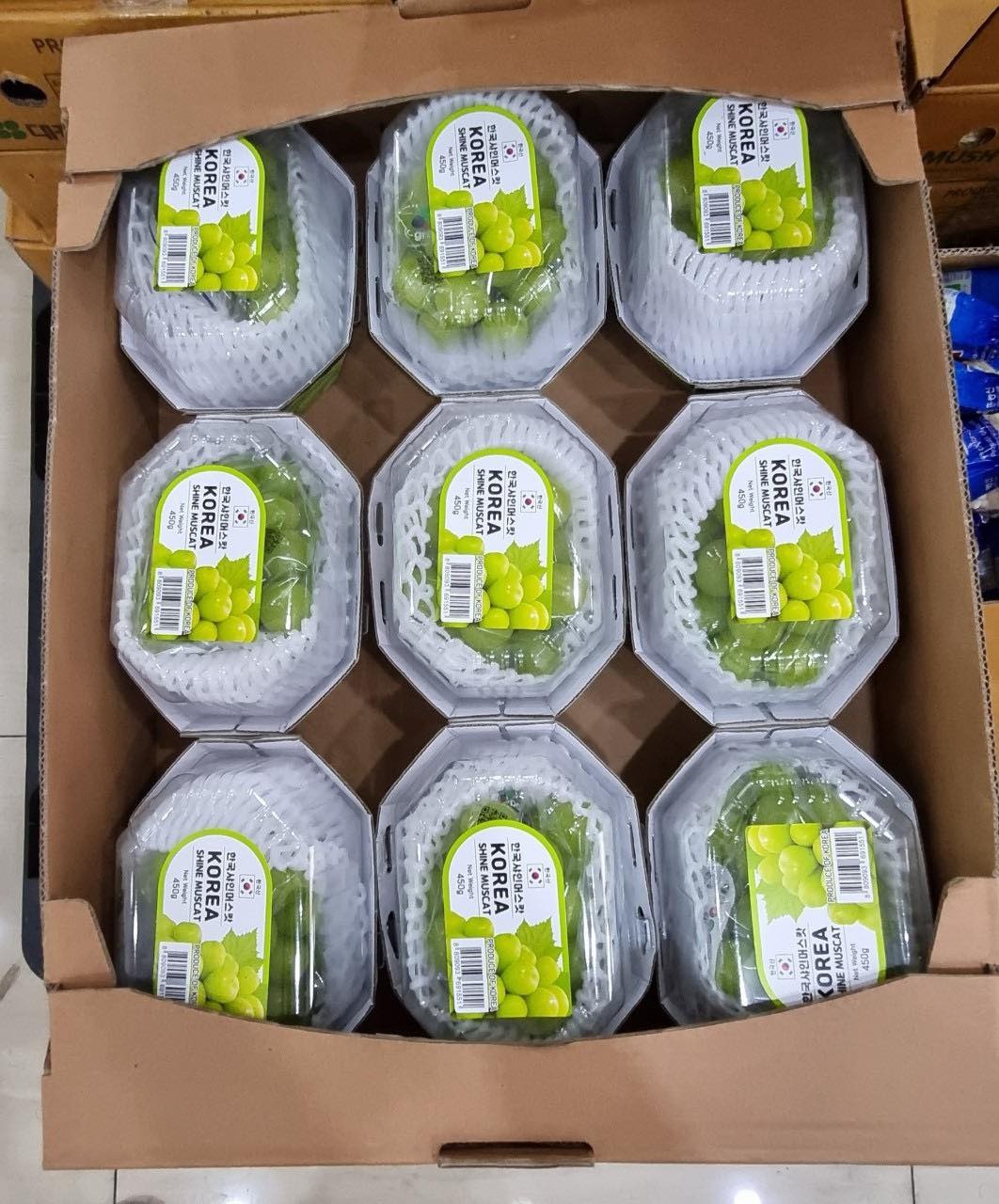 Nho mẫu đơn Hàn Quốc hộp 450gr