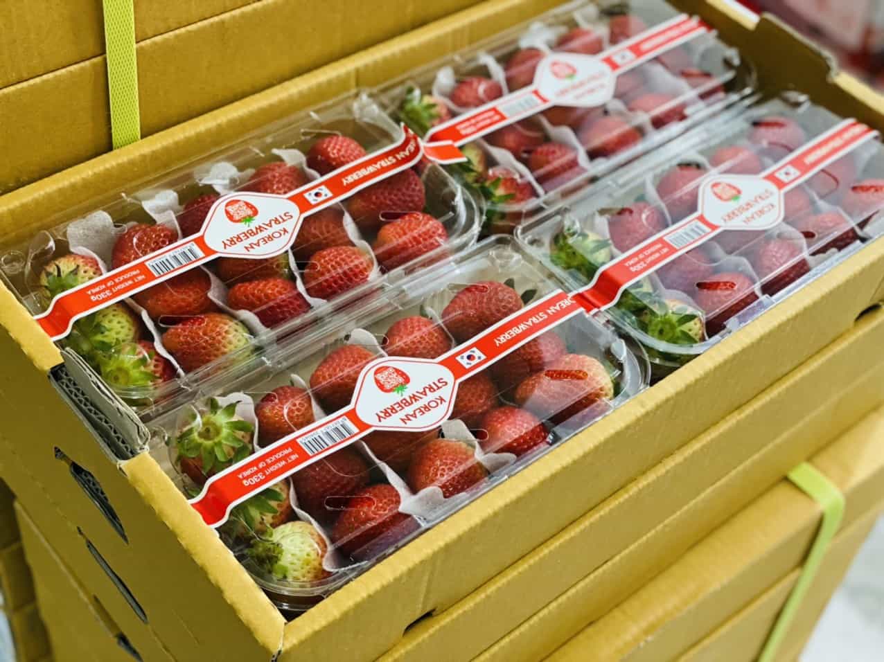 Dâu Tây Hàn Quốc Thùng 4 Hộp 330 gr