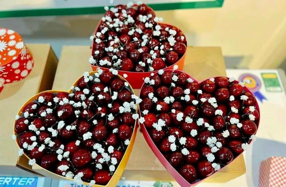 Hộp Hoa Quả Trái Tim - Hộp Quà Cherry