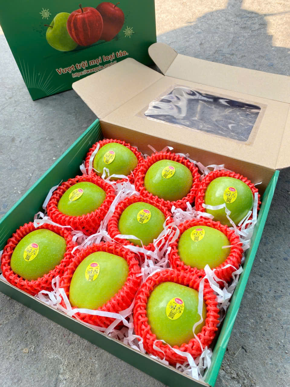 HỘP QUÀ TẾT – TÁO GEEWHIZ XANH CAO CẤP