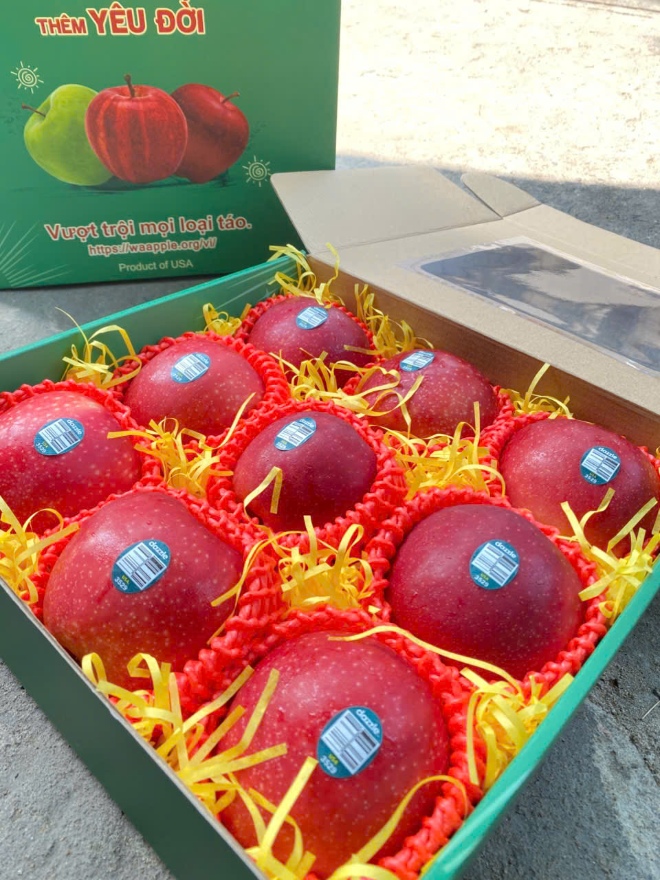 HỘP QUÀ TẾT – TÁO DAZZLE MỸ CAO CẤP