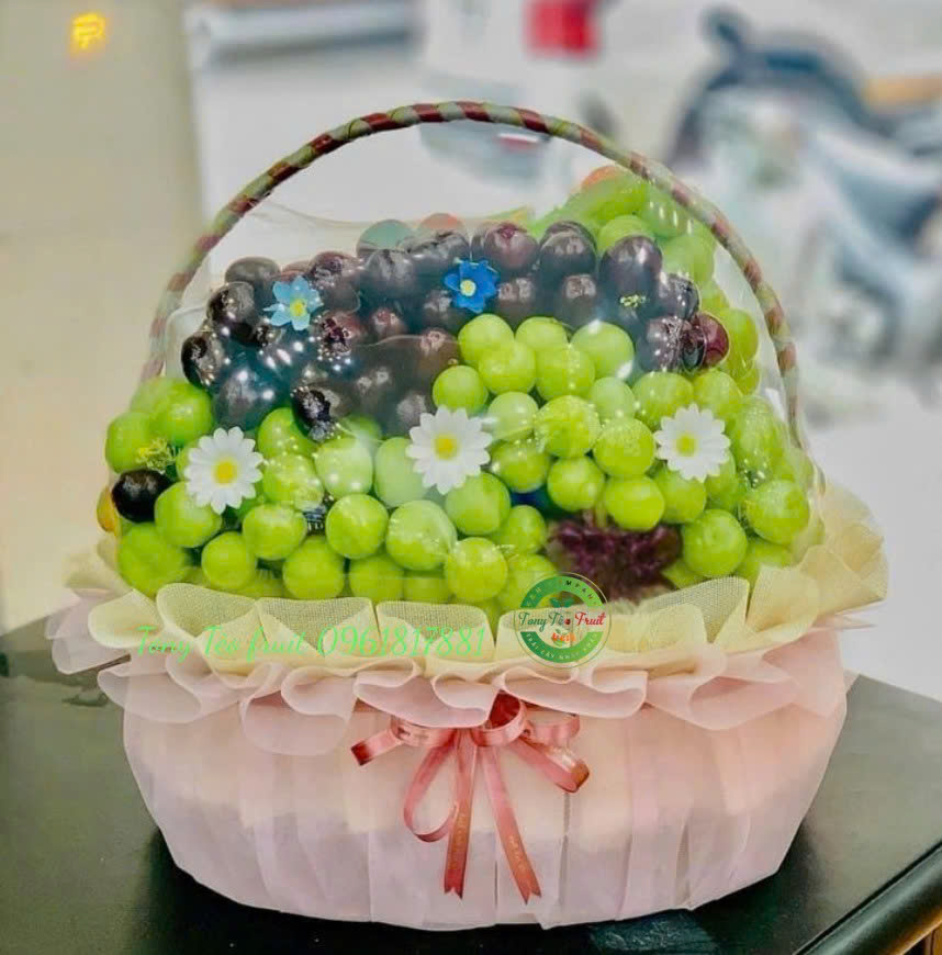 Giỏ Nho & Cherry Nhập Khẩu – Quà Biếu Tết Thanh Lịch, Cao Cấp