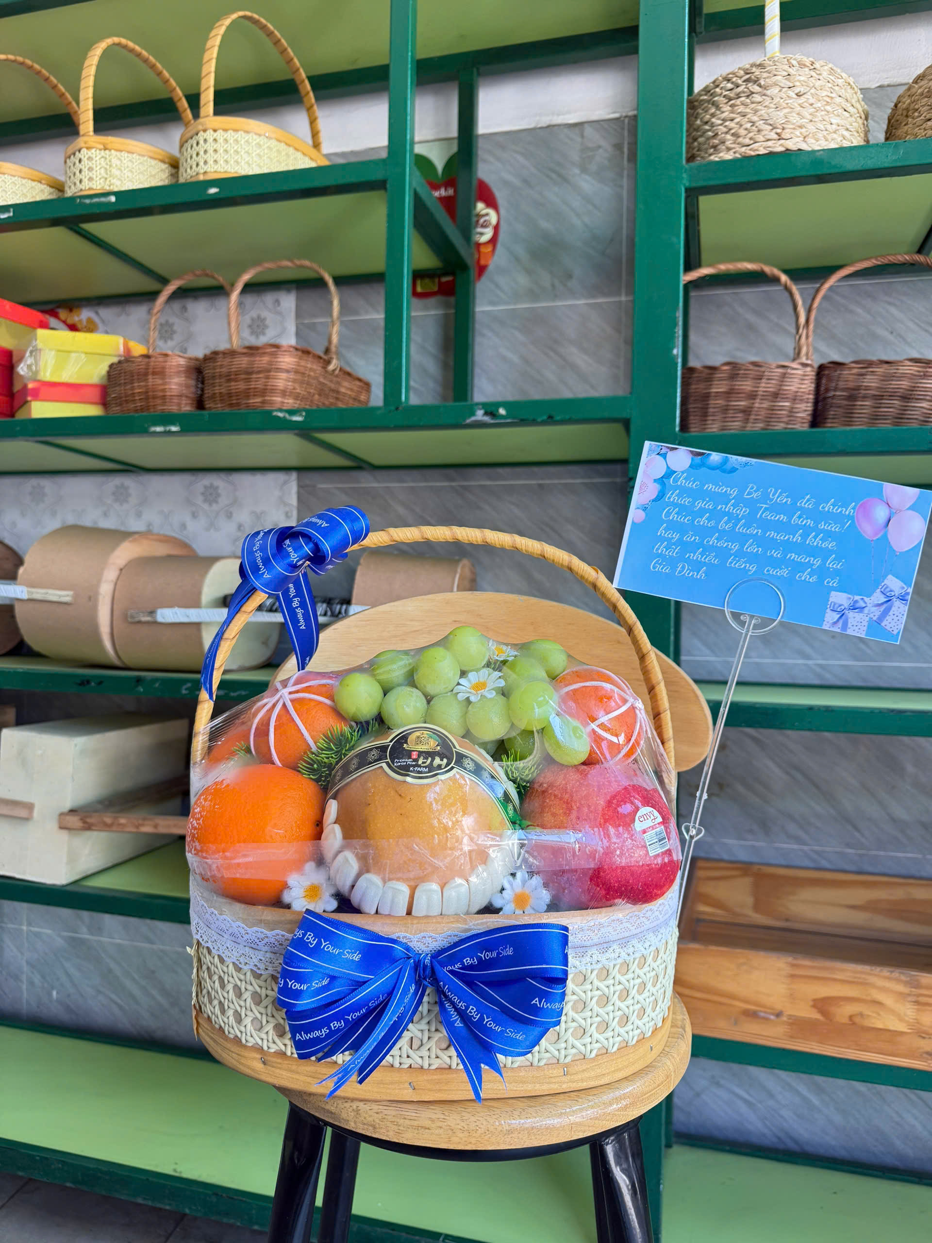 GIỎ TRÁI CÂY QUÀ TẶNG 8/3 – SANG TRỌNG & Ý NGHĨA