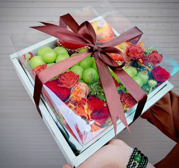 Hộp Trái Cây Hoa Tươi 20/11