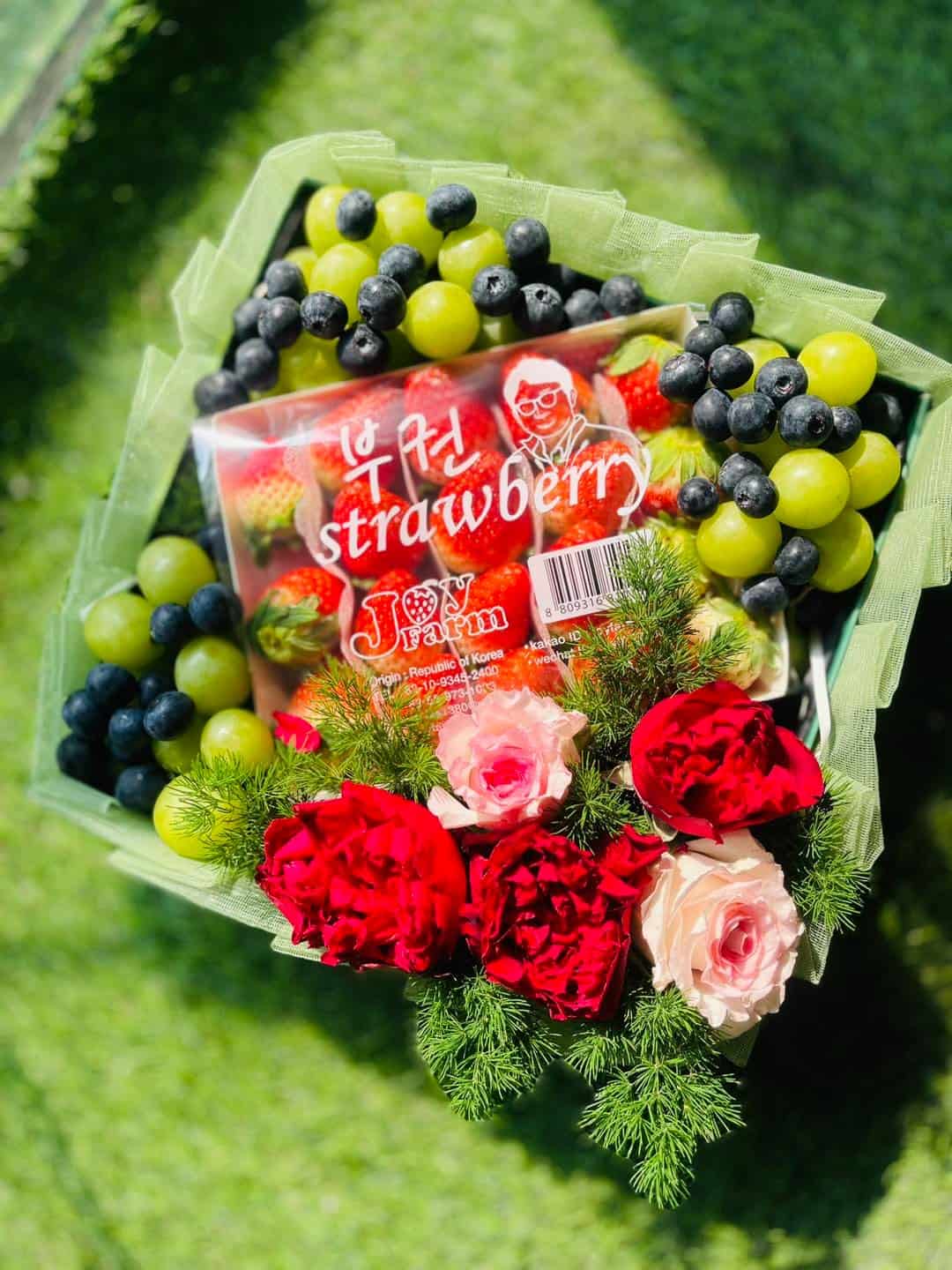 Khay Quà Trái Cây Vuông Hoa Tươi Ngày Quốc Tế Phụ Nữ