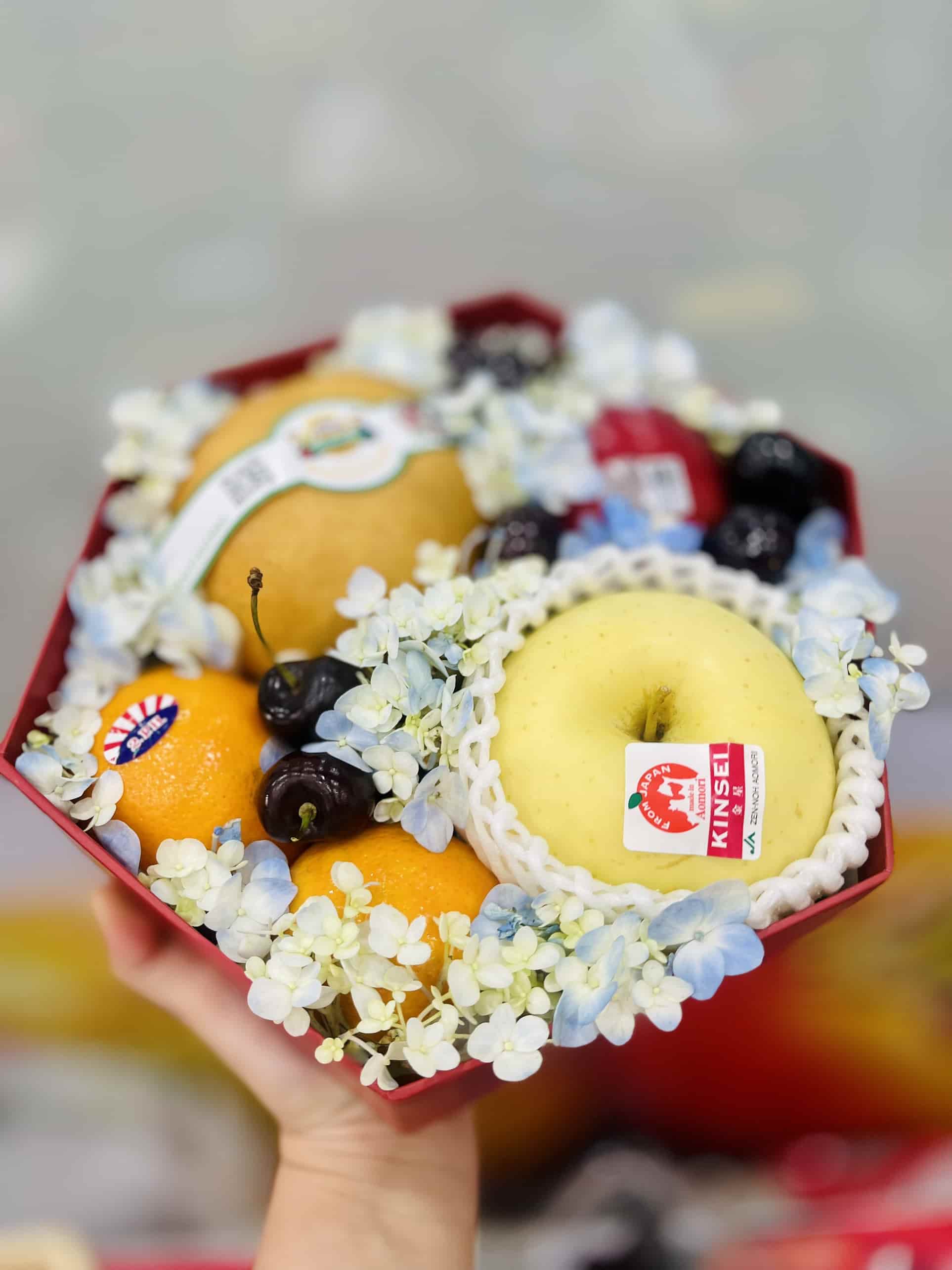 Khay Trái Cây Lục Giác Mix Hoa Tươi